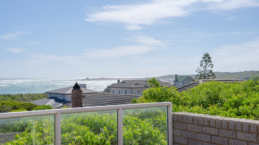 5 Bedroom Property for Sale in Suiderstrand Western Cape